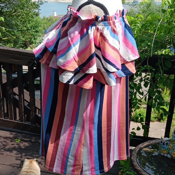 Striped Off-Shoulder Ruffle Top - Picture 2 of 8